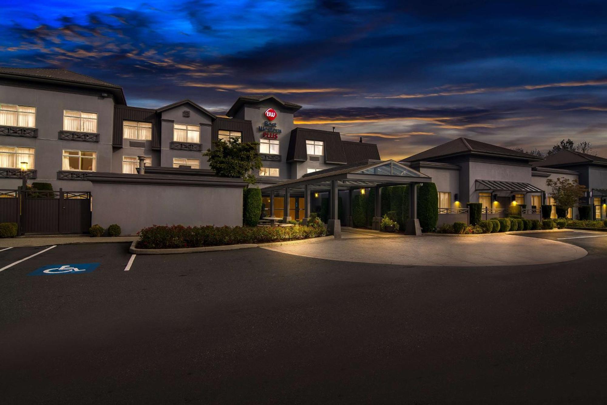 เบสต์ เวสเทิร์น พลัส พิตต์ เมดโดว์ อินน์ แอนด์ สวีท Pitt Meadows ภายนอก รูปภาพ